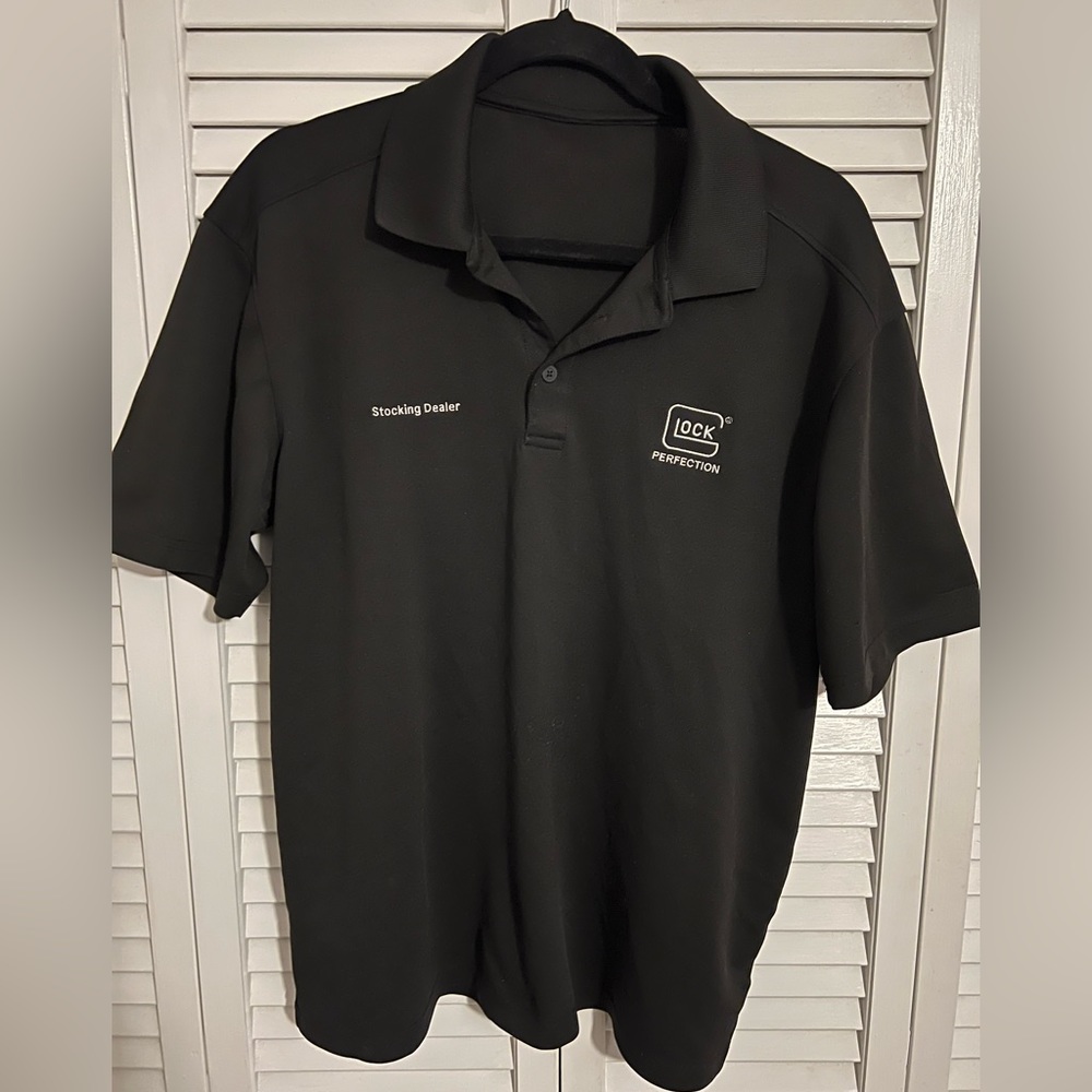 Glock “Stocking Dealer”, Men’s L, Black Collared Shirt.